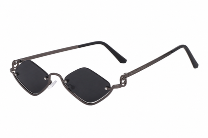 ROSHFORT Noir Facet sunglasses, three quarter view, ROSHFORT engraved on the temple
