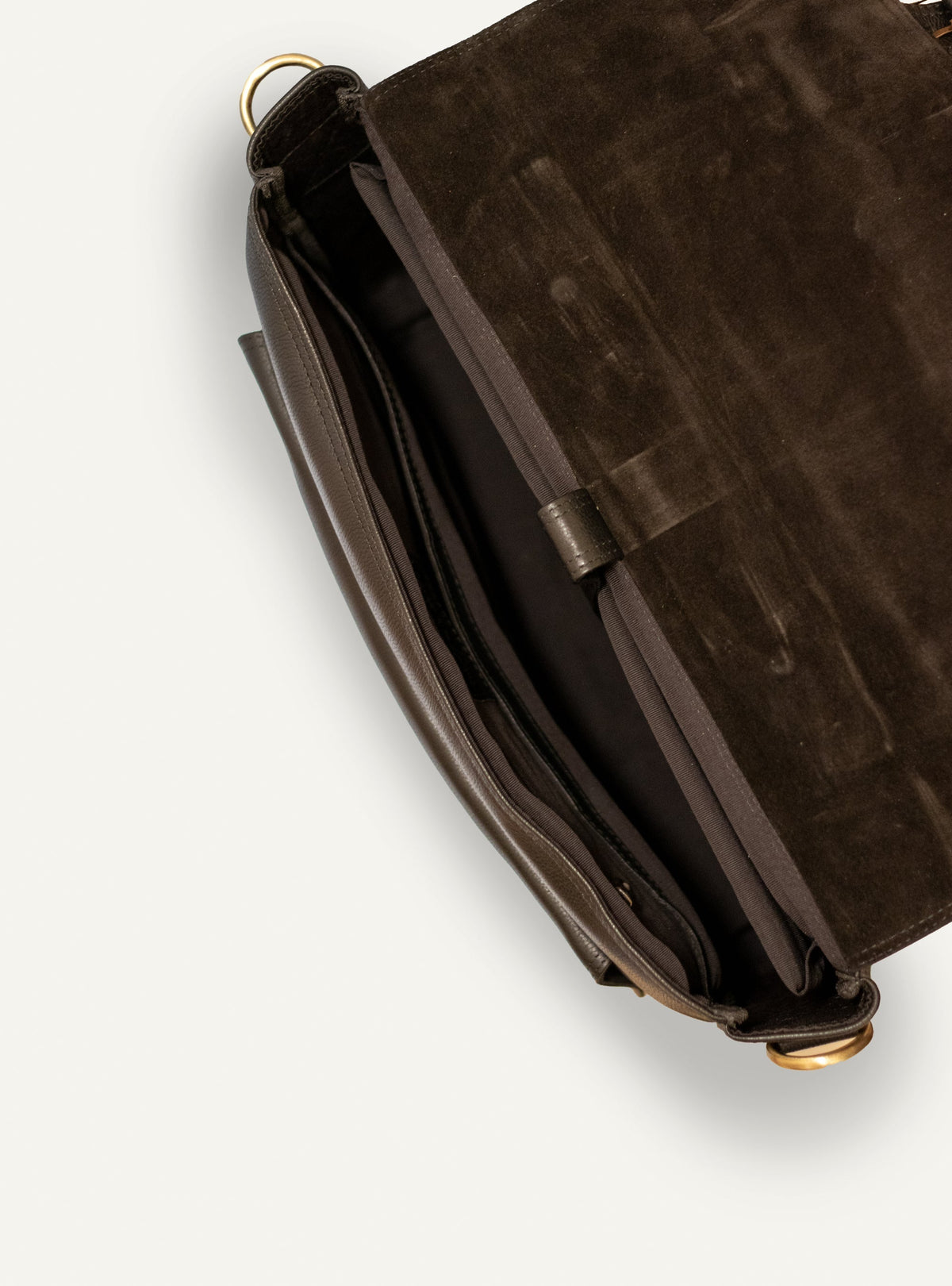Interior of the Aldofine olive briefcase