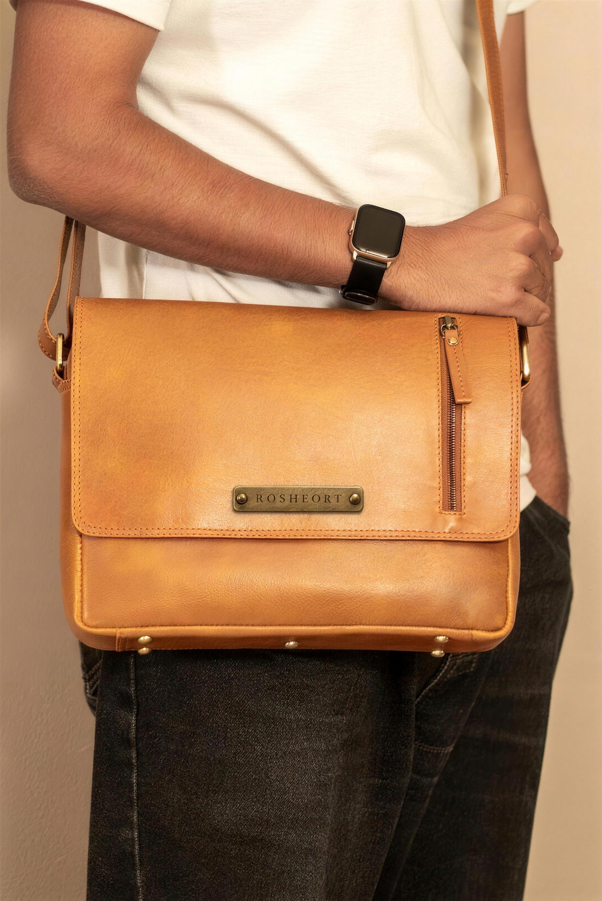 ROSHFORT Vince Cort Tan Leather Flap Messenger Bag